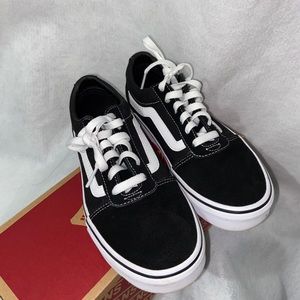 Vans- Ward Lo Suede Sneakers-Women’s size 7.5